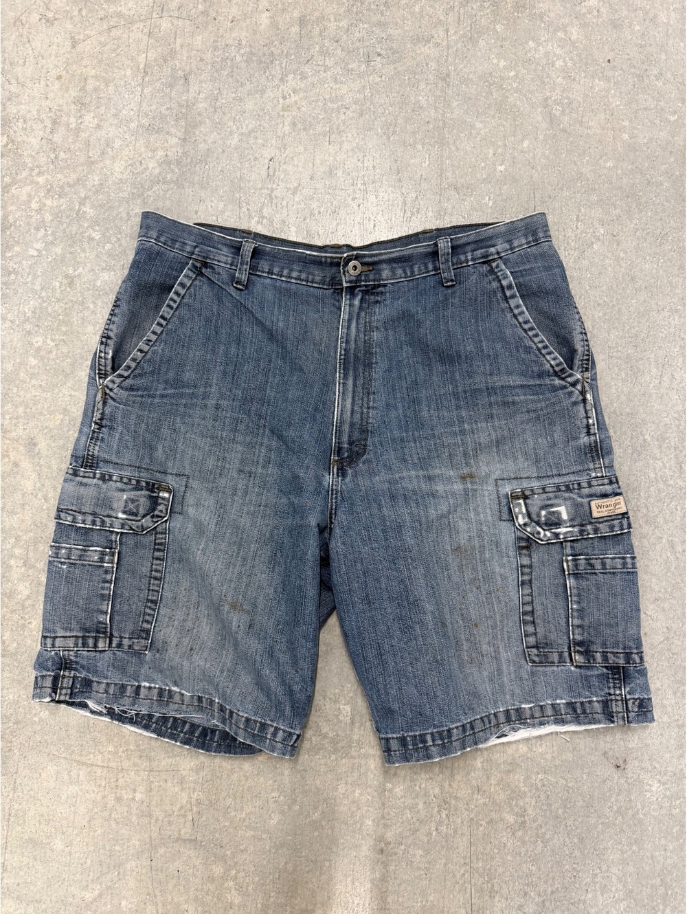 Vintage Wrangler Denim Cargo Shorts Mens Sz 38 Faded Dark Wash Utility Y2K